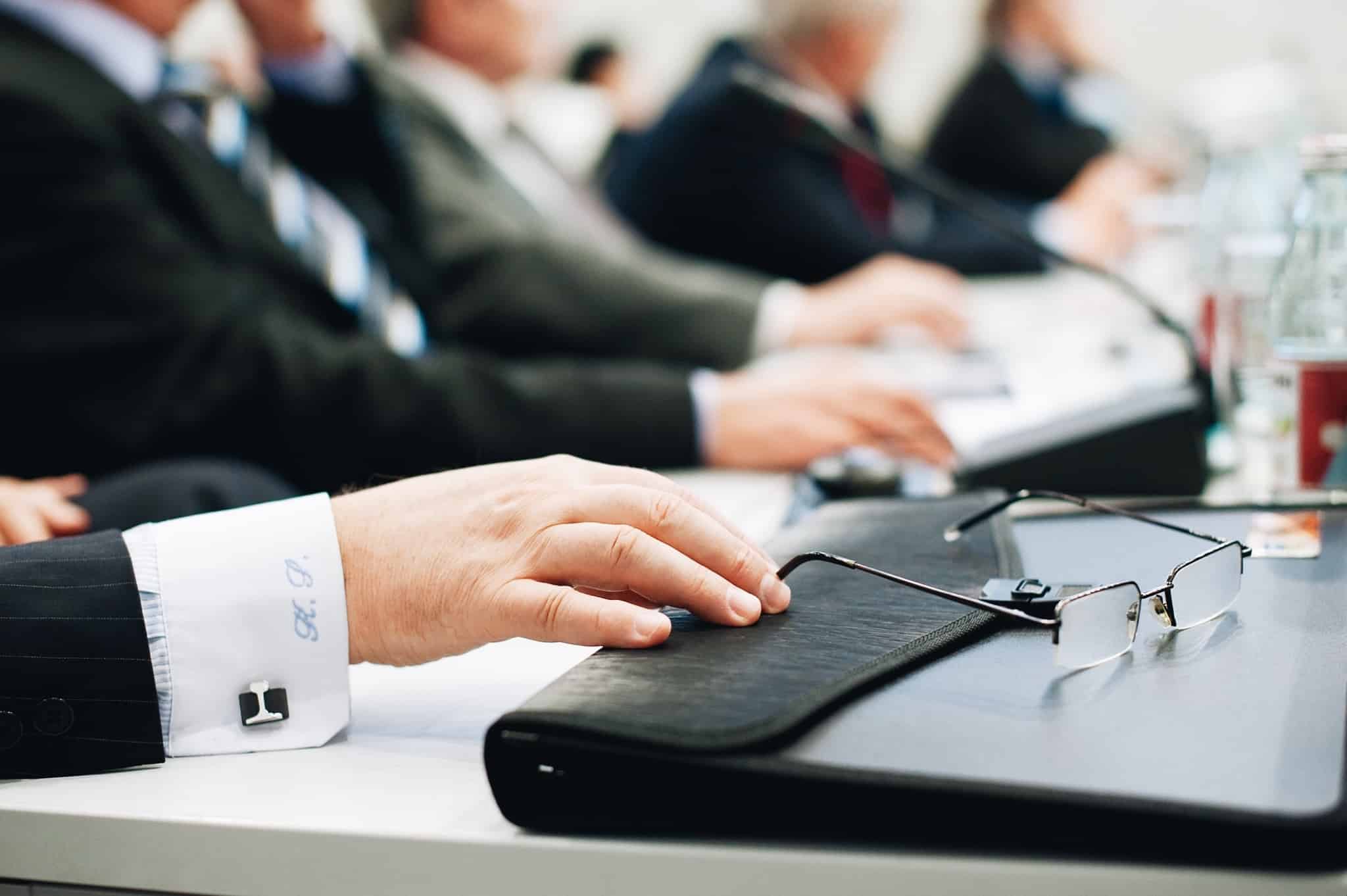 empresários em reunião