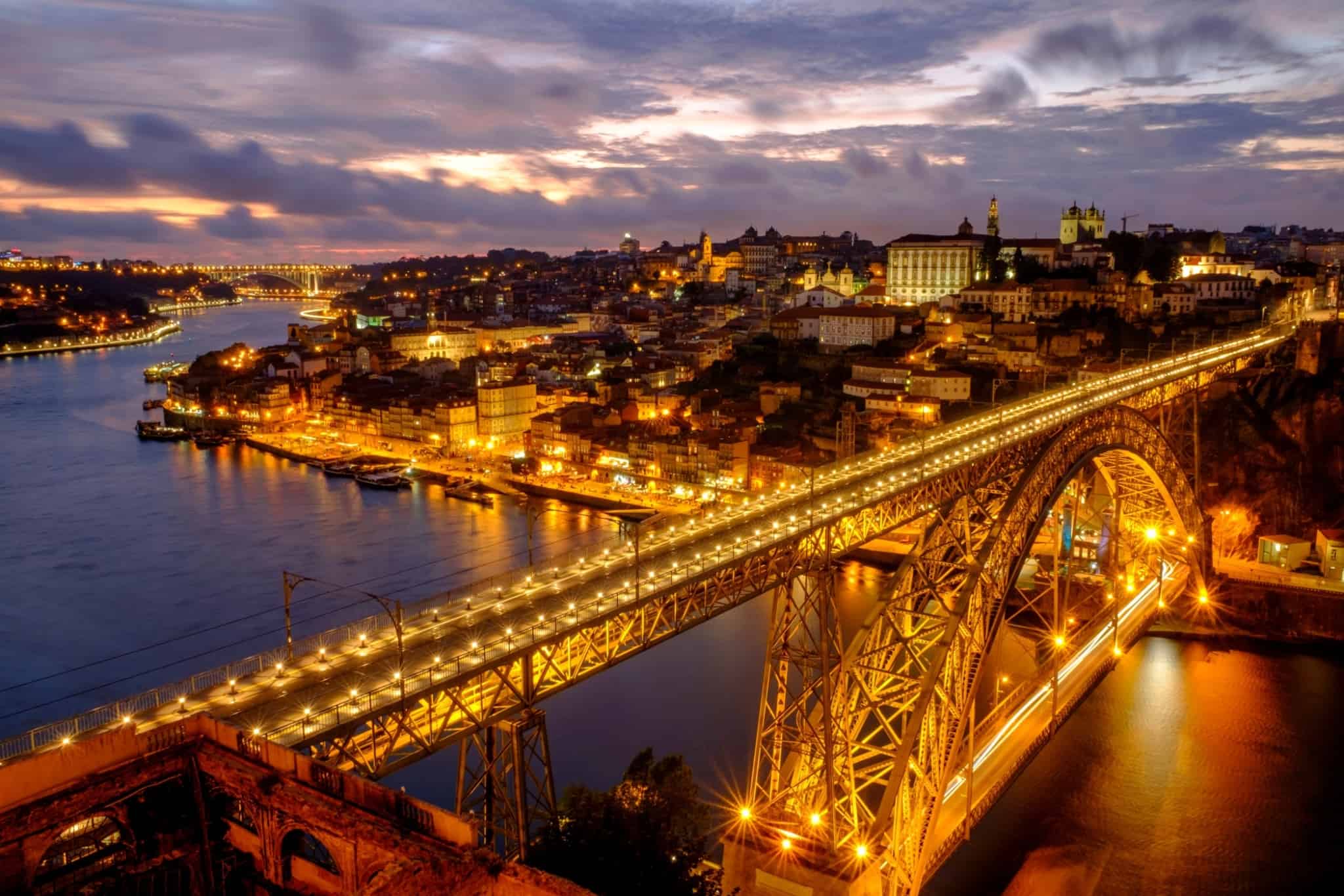 Ponte D. Luís no Porto. O preço da habitação aumentou na generalidade do país