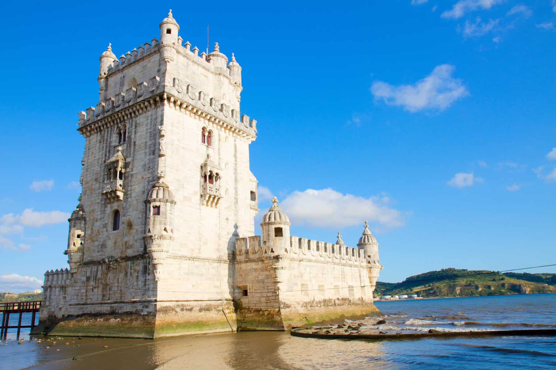 fotografia da Torre de Belém a ilustrar que as visitas a museus e monumentos gratuitas vão ter novas regras